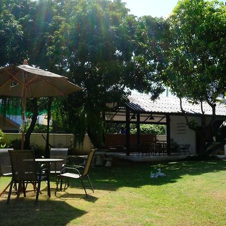 Udee Cozy Bed & Breakfast Csiangmaj Kültér fotó