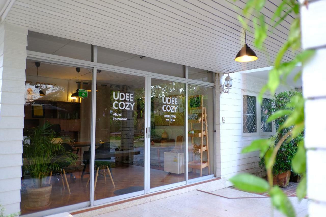 Udee Cozy Bed & Breakfast Csiangmaj Kültér fotó